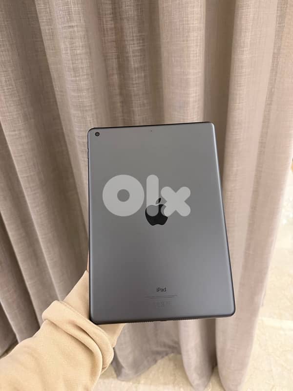 iPad 9th Gen 256GB – Like New !! 0