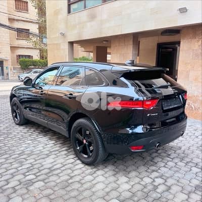 Jaguar F-Pace V6 35t 2017 black on black (clean carfax)
