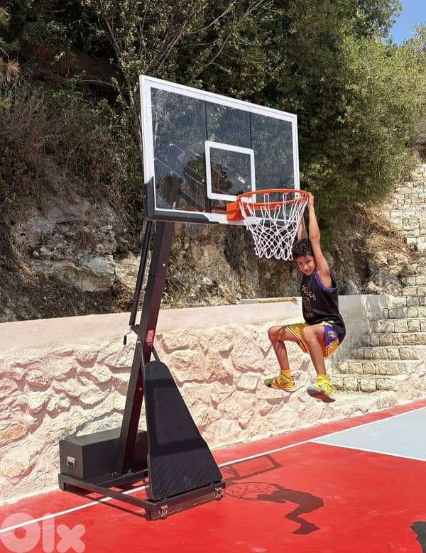 only 499$ hoop basketball stand ( let's dunk) 0