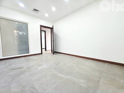 RAO26-4894 Office for Rent in Achrafieh | مكتب للإيجار في الأشرفية