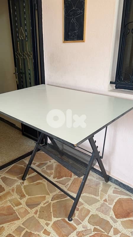 Table for Architecture Students طاولة هندسة 1