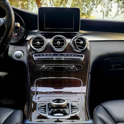 Mercedes-Benz GLC-Class 2019