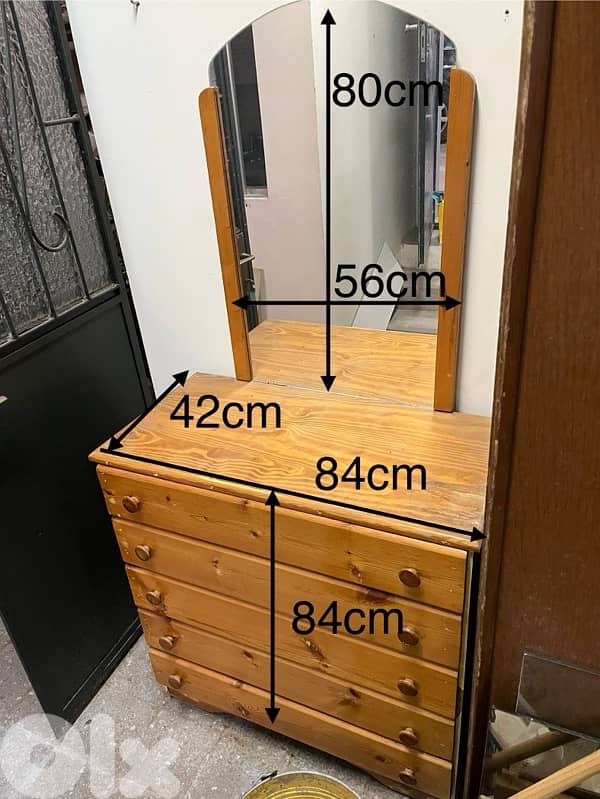 dresser with mirror 0