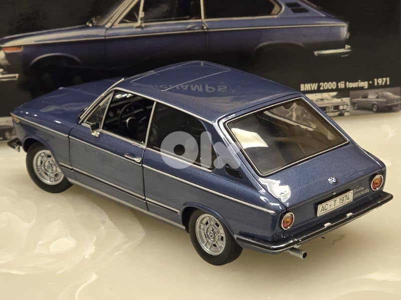 1:18 Minichamps BMW 2000Tii touring 1971 3