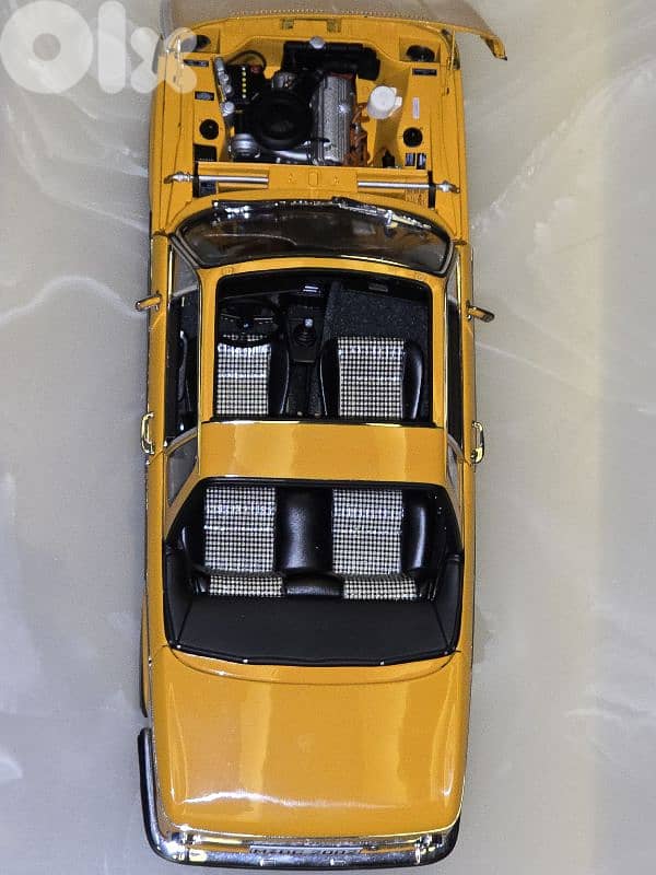 1:18 Dealer Edition BMW 2002 Cabrio 9