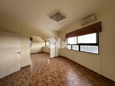 Office For rent | Jbeil Town | مكتب للاجار | جبيل | RGKR443
