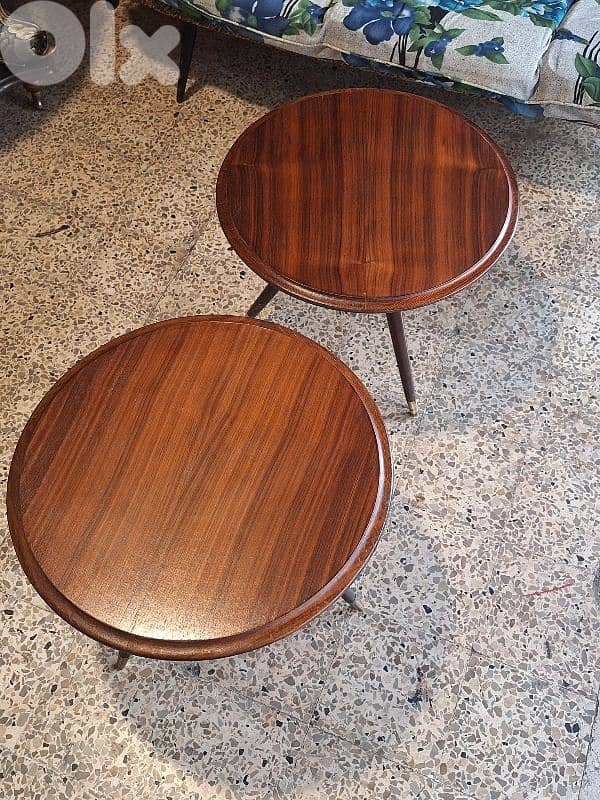 pair of vintage 1950 round tables 5