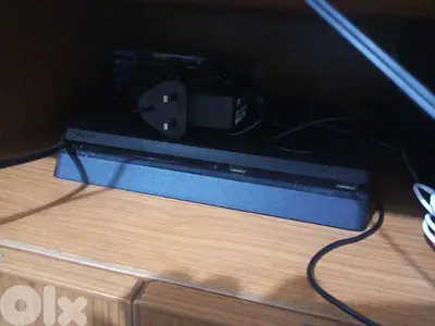 ps4 slim used like new