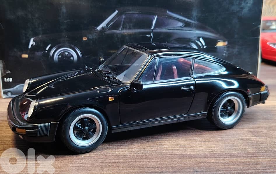 Diecast 1:18 Porsche 911 Carrera By Minichamps 0