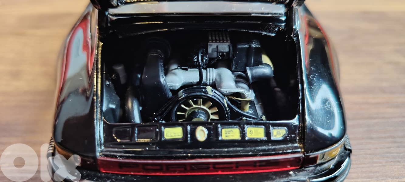 Diecast 1:18 Porsche 911 Carrera By Minichamps 8