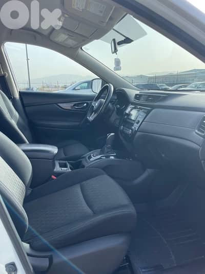 Nissan Rogue 2017, Super clean،Ajnabi,clean car fax. 4WD