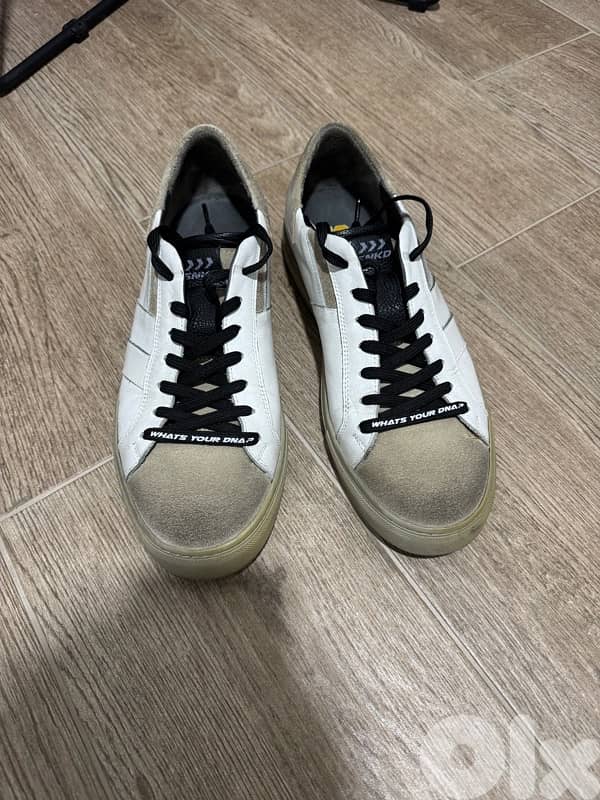 Sneaked leather shoes size 43 0