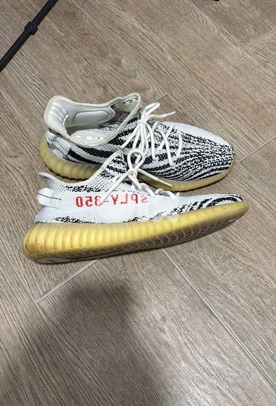 Adidas Yeezy 350 v2 Zebra size 44 0