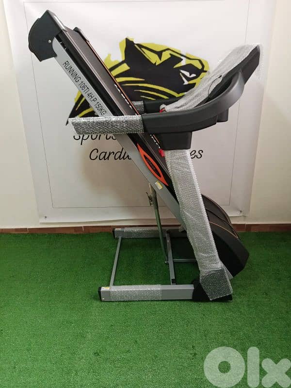 treadmill sports 4hp motor and automatic incline 6