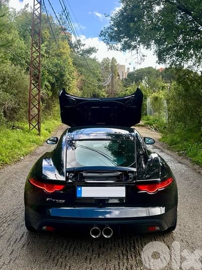 Jaguar F-Type 2016