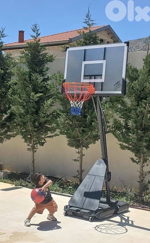230$ movable basketball hoop 0