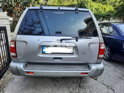 Nissan Pathfinder 1999 LE