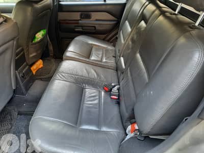 Nissan Pathfinder 1999 LE