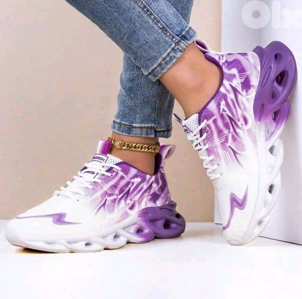 New Casual Soft Sole Cushion Woman Sports Shoes 0