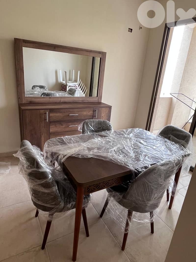 New dining room, Table and 4 chairs 0