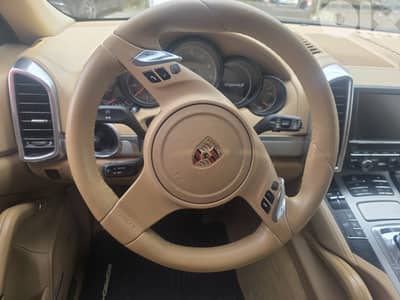 Porsche Cayenne 2011 V8