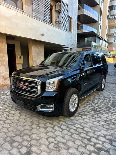 GMC Yukon 2020 black on black (company source)