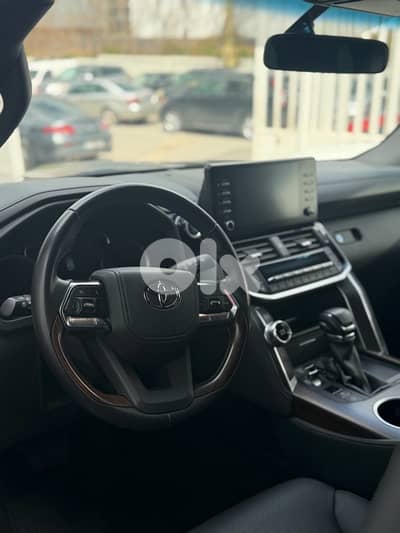 Toyota Land Cruiser 2023 9000 KM GX-R Twin Turbo BUMC Company source