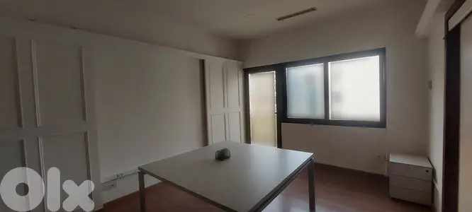 Office for rent in Badaro مكتب للإيجار في بدارو