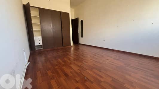Office Space for Rent in Mazraaمكتب للإيجار في المزرعة
