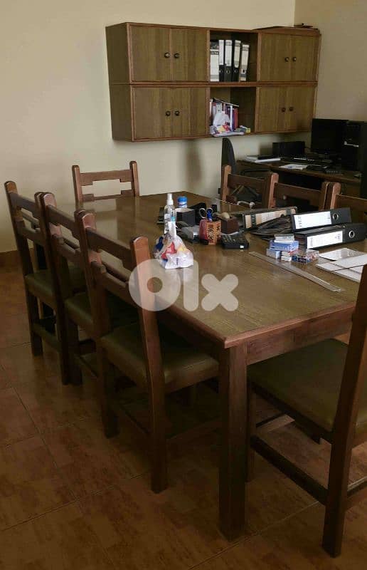 Table with Chairs 0