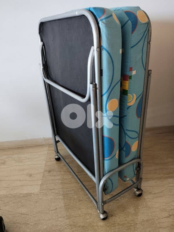 folding bed 0
