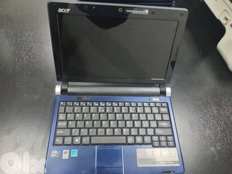 mini laptop acer aspire one d250-1026 0