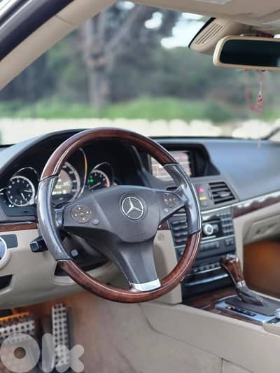 Mercedes-Benz E-Class 2011