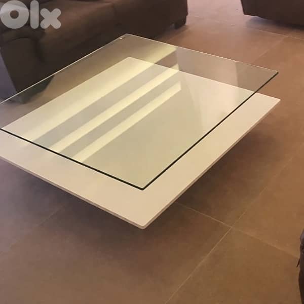 center glass table 110x110x45 @ $120 0
