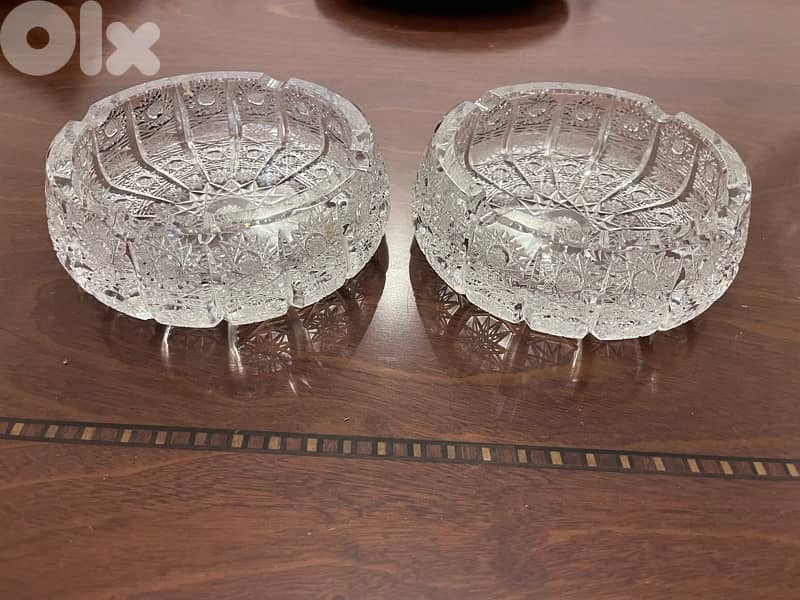 ash trays 1