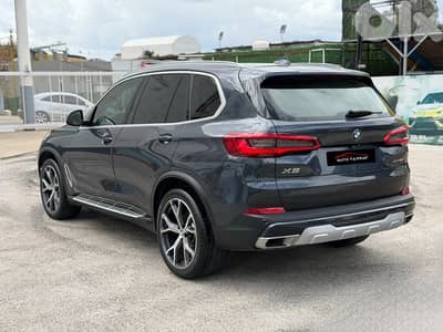 BMW X5 2019 4.0 xiDrive ! 80,000 Km ! company source , Special Offer