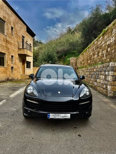Porsche Cayenne gts 2013