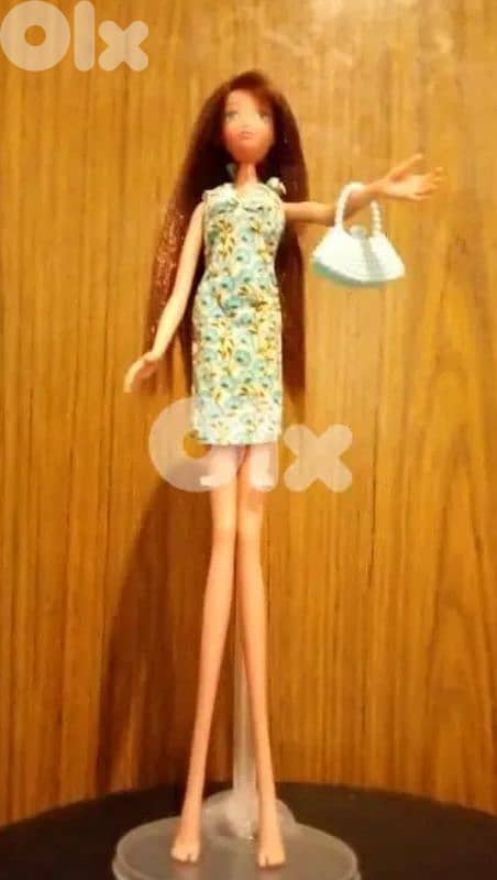 HI GLAMM -ALEX Hasbro/MGA Thin & Long As new Barbie doll=18$. 5