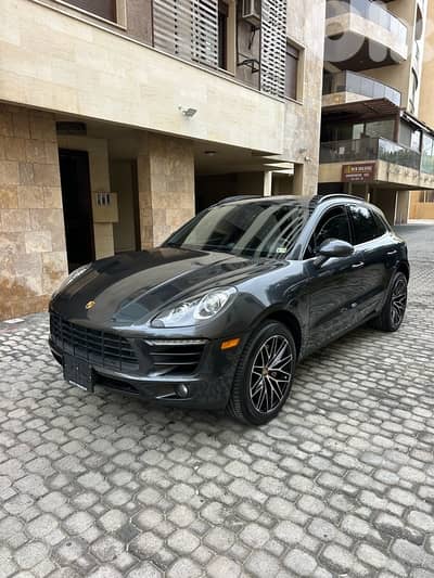 Porsche Macan S 2017 dark gray on black (clean carfax)