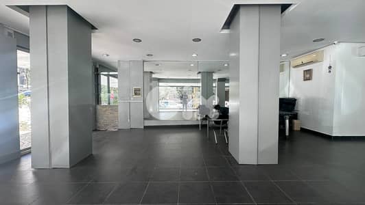 Prime Shop for Rent in Ramlet El Baydaمحل للإيجار في الرملة البيضاء