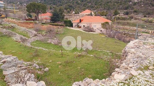 lands for sale in Douma أرض للبيع على عين دوما
