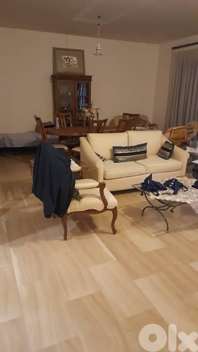 شقة مفروشة للايجار في الحازمية/مار تقلا Apartment in Hazmieh/Mar Takla