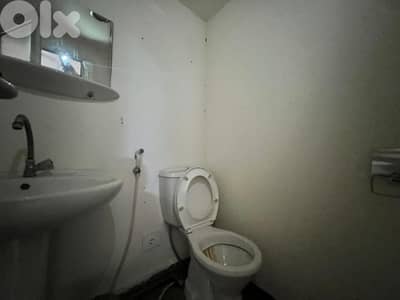 Office for Rent on Hamra Main Streetمكتب للإيجار في شارع الحمرا