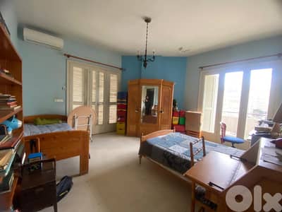 L20150 - 3-Bedroom Apartment For Sale in Ain el Tineh, Beirut