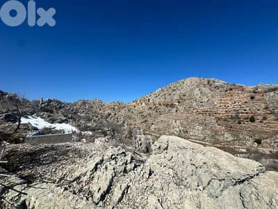 For Sale Land with Bangalos in Tannourine1103m²ONLY for 270K في تنورين