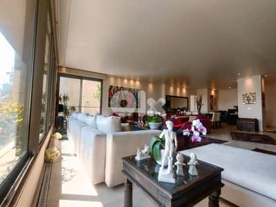 L17364- Luxurious Apartment in High-End Building For Sale in Achrafieh