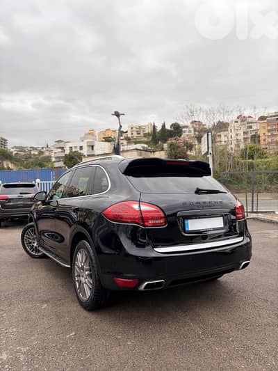 Porsche Cayenne S 2011 V8
