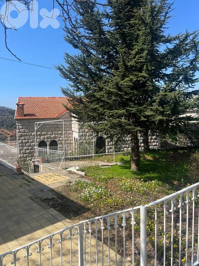 L20879 - A Lebanese House For Sale in Khenchara