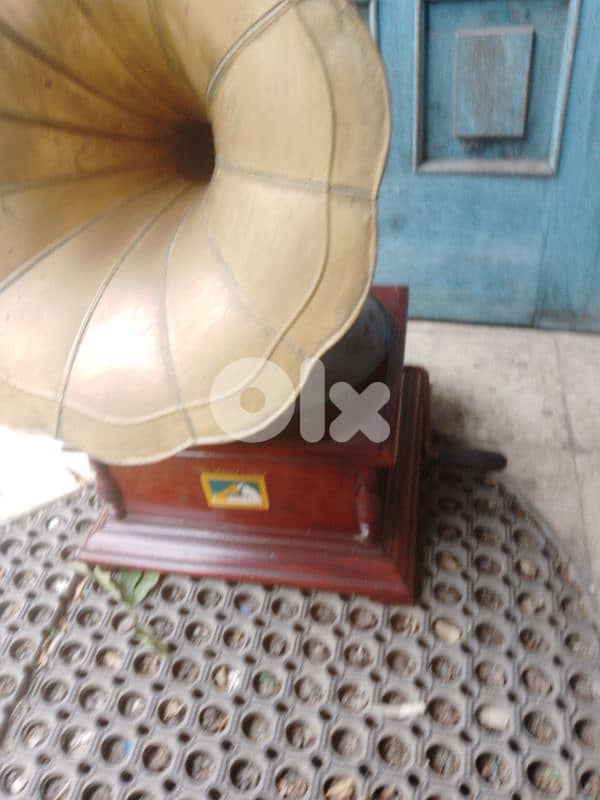 ANTIQUE phonograph indian 1