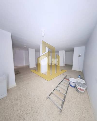 Depot for sale in Sakiet El Janzeer مستودع للبيع في ساقية الجنزير